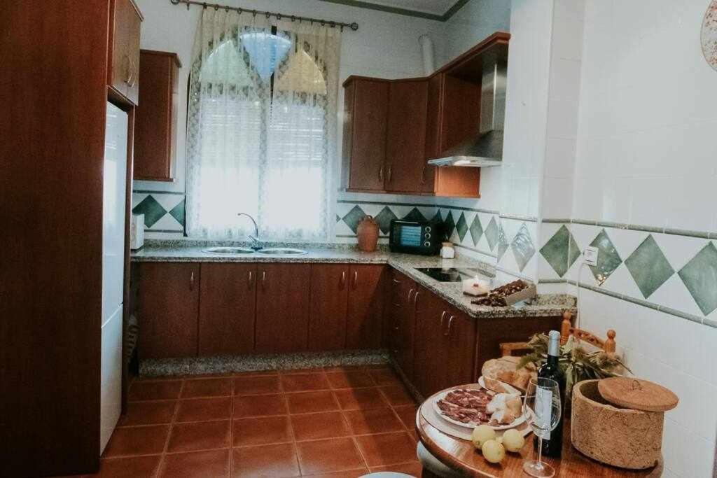 Casa Rural Con Jacuzzi, Sauna, Barbacoa Y Barra Cabeza la Vaca Luaran gambar