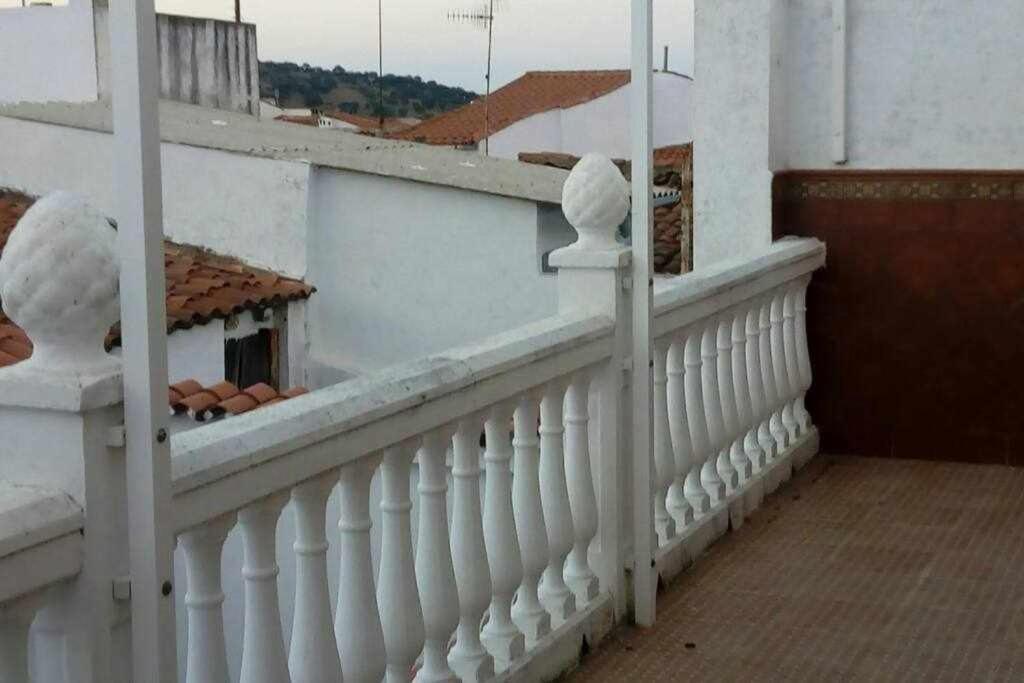 Casa Rural Con Jacuzzi, Sauna, Barbacoa Y Barra Cabeza la Vaca Luaran gambar